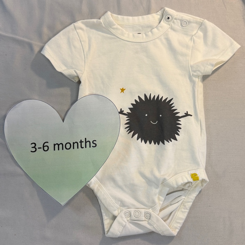 RISE Little Earthling - Adorable Cream Baby Organic Onesie with Cute Graphic